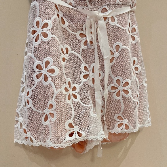 Alexis Boriana Eyelet Romper Sz M - Picture 5 of 9